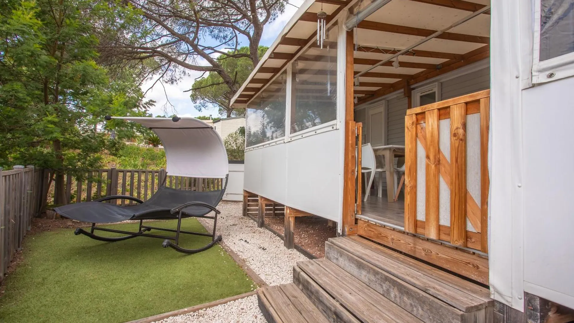 Mobil Home Avec Une Vue Sublime Le Muy 0*,